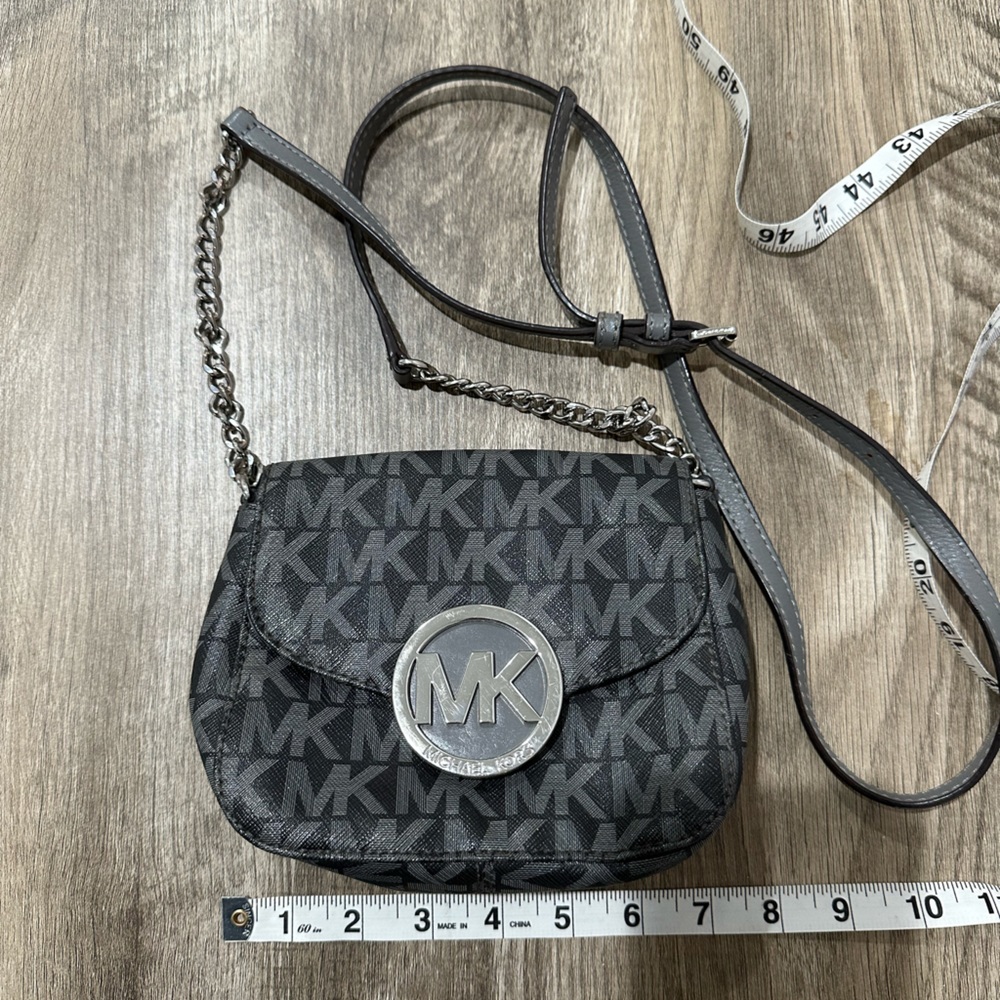 Small Michael Kors crossbody